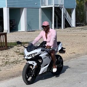 Meet your Posher, Humberto manuel